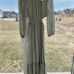 entro Olive Green Long Sleeve Maxi Dress